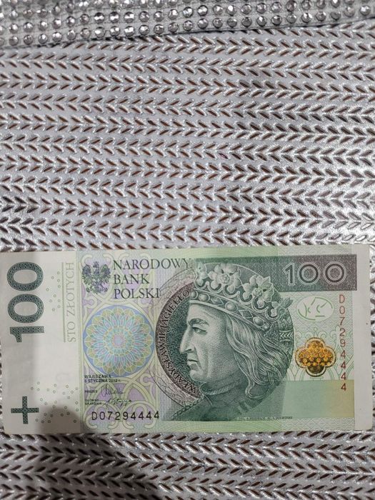 Baknoty 100zl super numerami