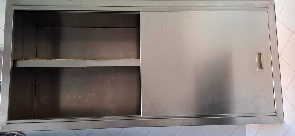 Armário mural em inox com portas de correr – 150×40×70 cm