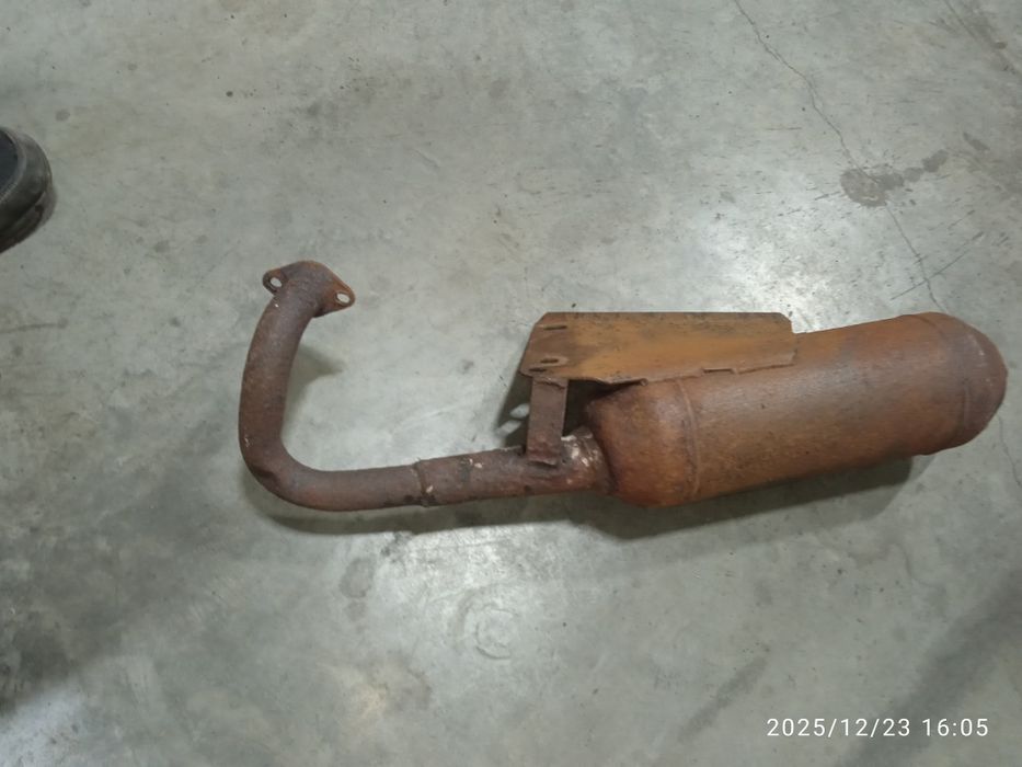 Вихлопна труба  технигаз