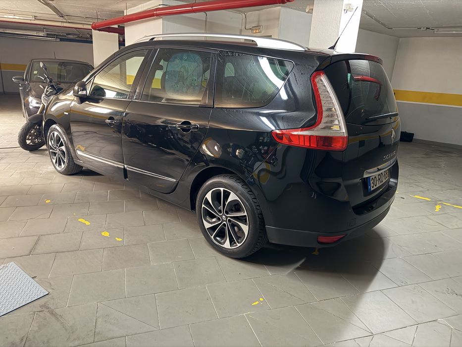 Renault Grand Scénic 7 lugares “Bose Edition” de 2016 com 160.000 km,