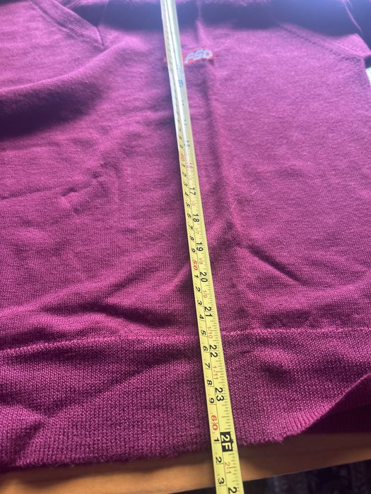 Sweter wełniany w serek FSO