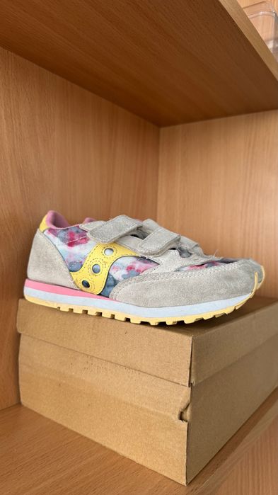 Продам дитячі кросівки Saucony