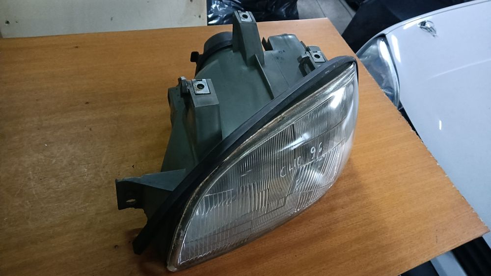 Ótica Renault Clio farol 1996 óptica esquerda