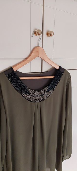 Blusa NOvA verde seco missangas brilhantes