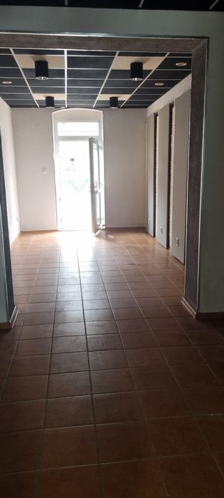 Sprzedam Lokal użytkowy usługowy Wołów Piłsudskiego 19 30 m^2 główna u