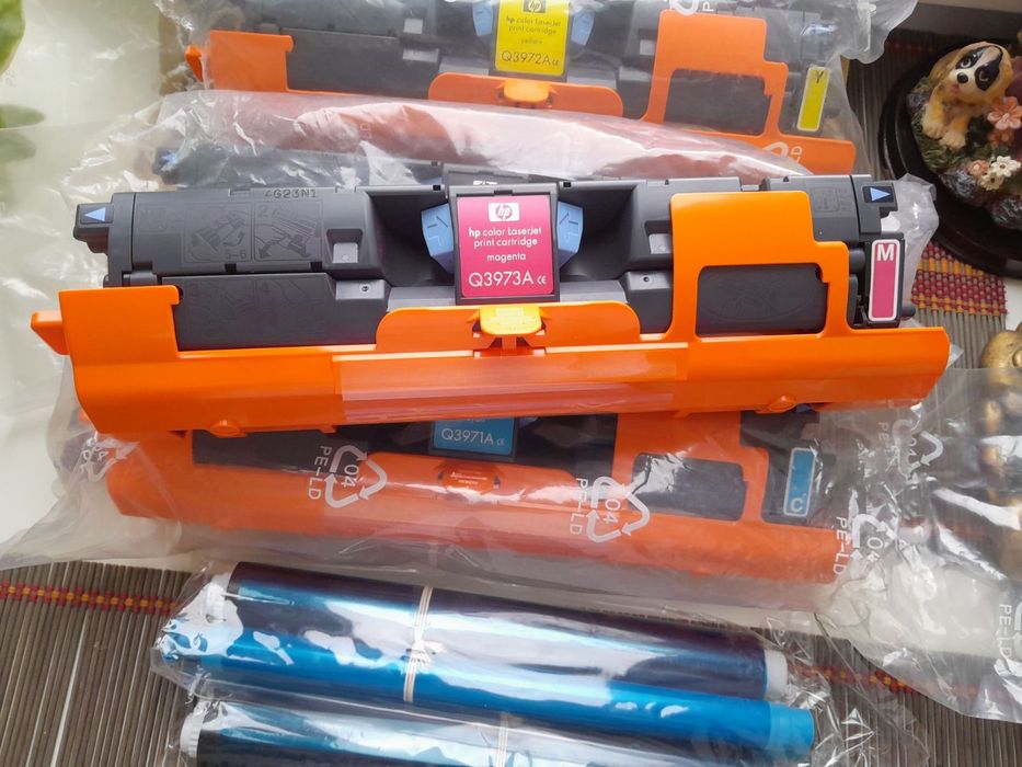 Картриджи цветные и черные для лазерного принтера НР и CANON