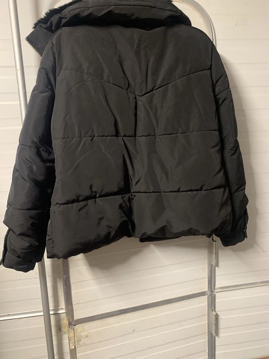 Casaco preto de pelos tamanho L