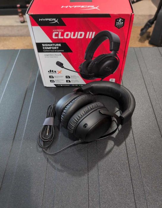 Hyperx cloud III com fio