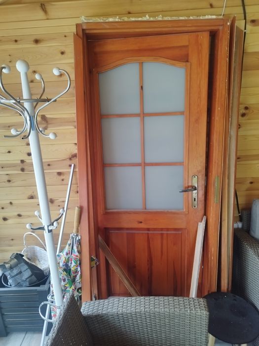 Drzwi wewnętrzne drewniane używane