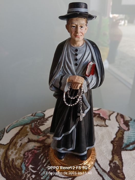Estátua Padre Cruz