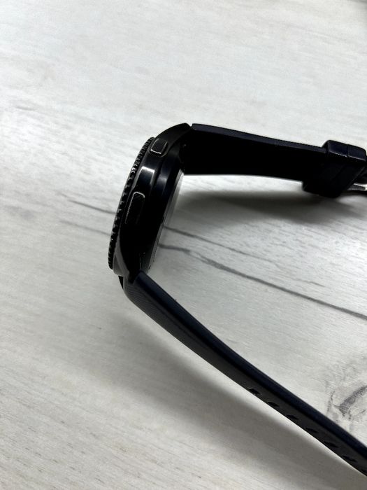 Смарт часы Samsung Gear S3 Frontier