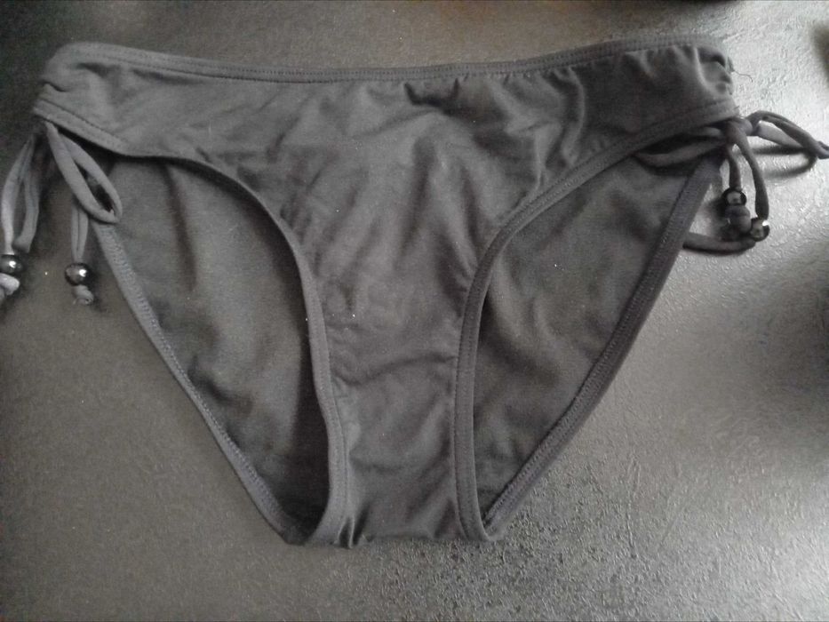 Strój kąpielowy dwuczęściowy kolor czarny rozmiar 36 /S regulowane.