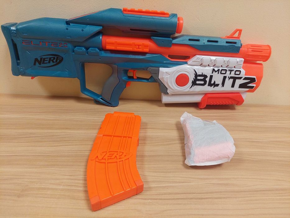Hasbro Nerf Elite 2.0 Wyrzutnia Motoblitz CS-10 + strzałki F5872 A N44