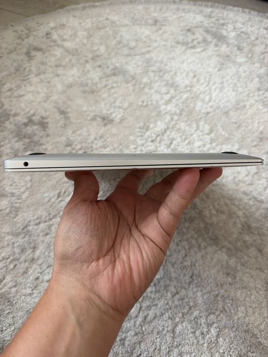 Macbook Air 2020 M1 8/256gb