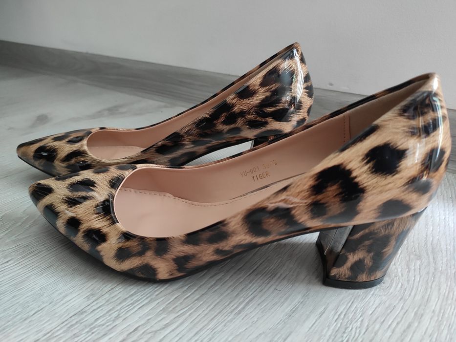 ## NOWE szpilki buty na grubym obcasie brązowe panterka roz.38 39 ##