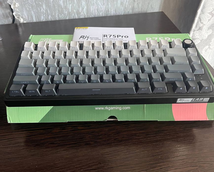 Механічна ігрова безпровідна клавіатура Royal Kludge RK R75 PRO