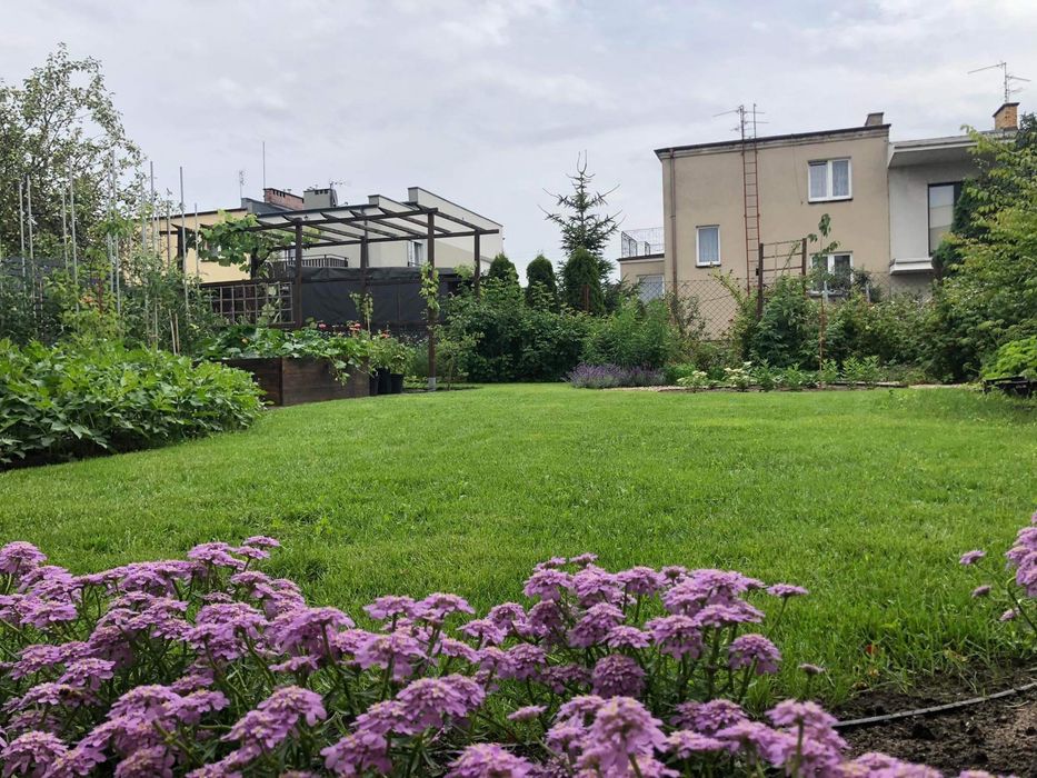 Ogrodnik,uslugi ogrodnicze SellGarden