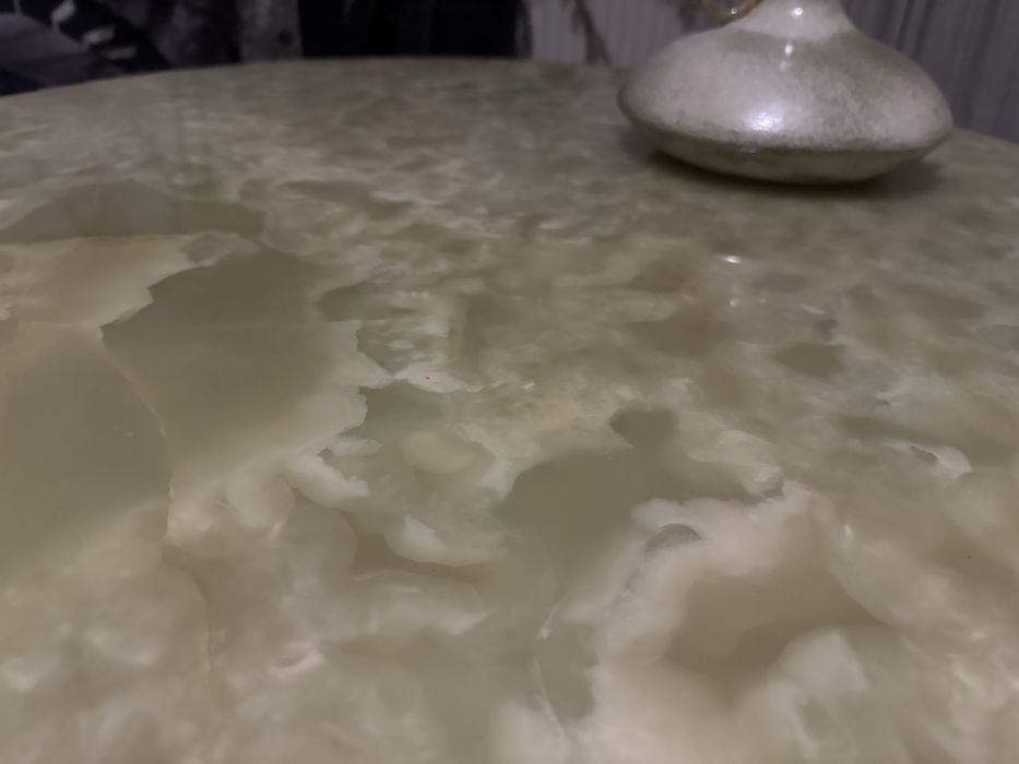 Продам антикварний стіл середина минулого століття