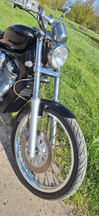 Suzuki intruder 400