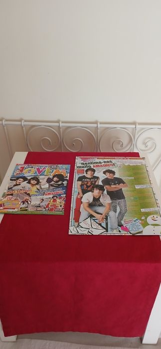 Capa Jonas Brothers  + Artigo