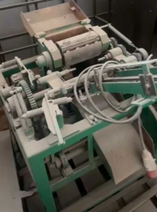 Токарний верстат автоматичний для виготовлення профільованих заготовок