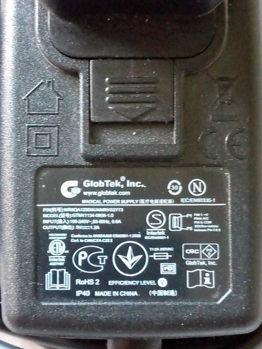 Зарядка Globtek gtm 41134-0606-1,0 для планшетов, кабеля  мини юсб