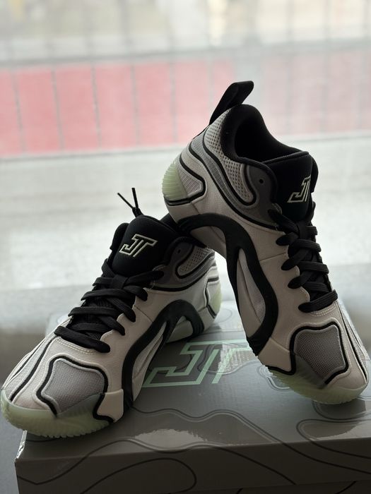 Sneakersy JT (Ja Morant) Nike unisex rozmiar 37.5 szare