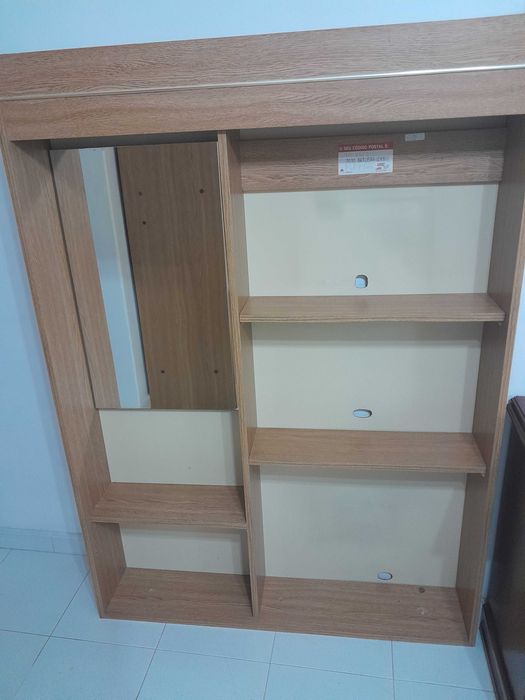 Vendas de moveis (mesa de centro e armários)