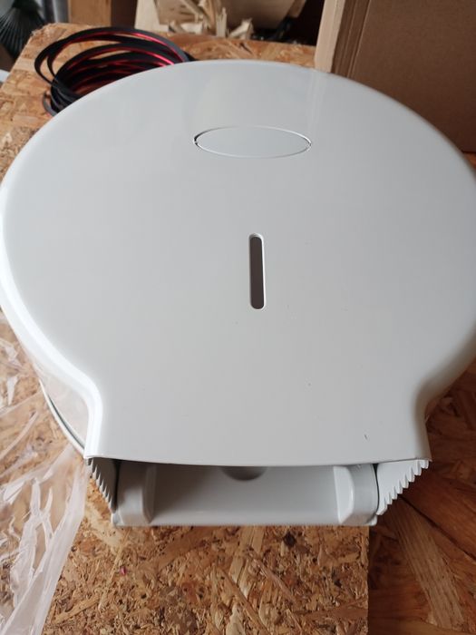 Suporte de papel higiénico , papel de mãos e apanha moscas