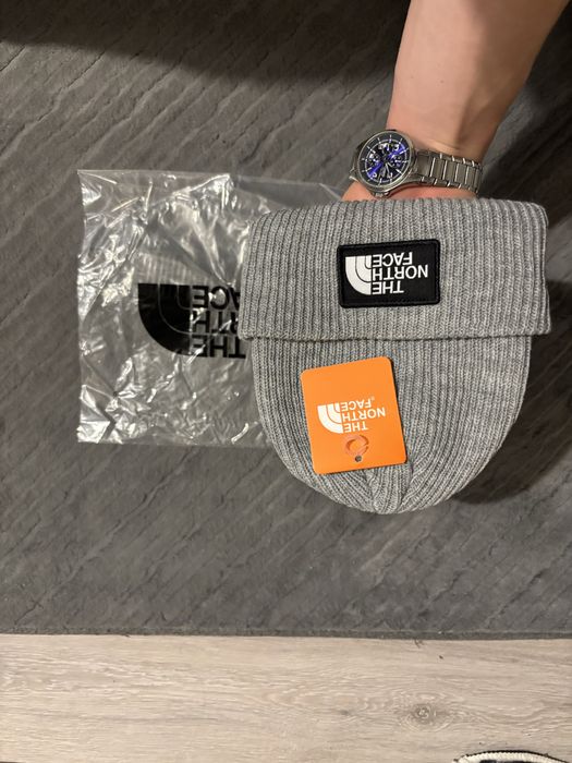 Szara czapka zimowa The North Face