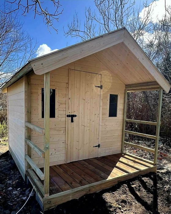 Domek drewniany 2.5×2.5 plus taras 100cm z podłogą