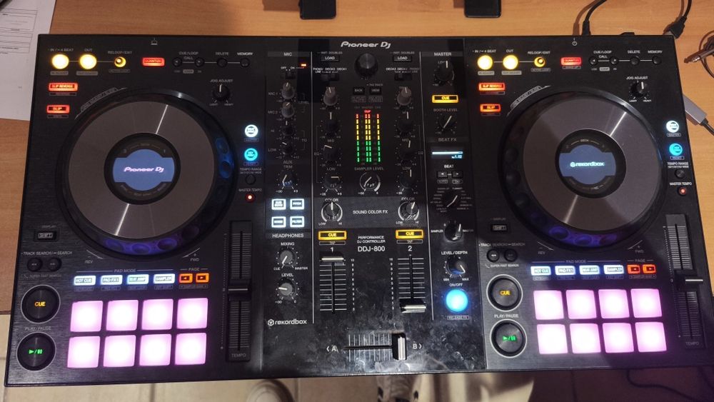 Pioneer DDJ 800 usada