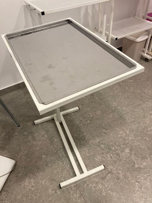 Медичні тумбочки, косметологічні