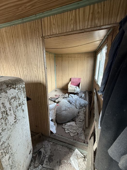 Металлический вагончик,сторожка,маленький домик