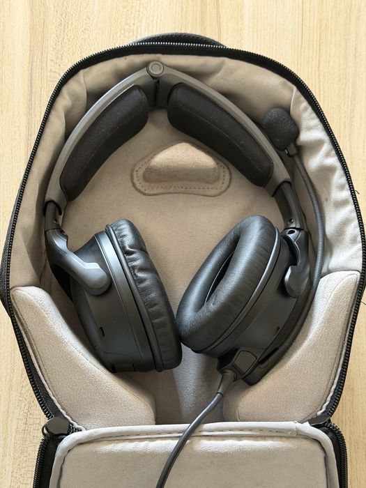 Headsets Bose A30