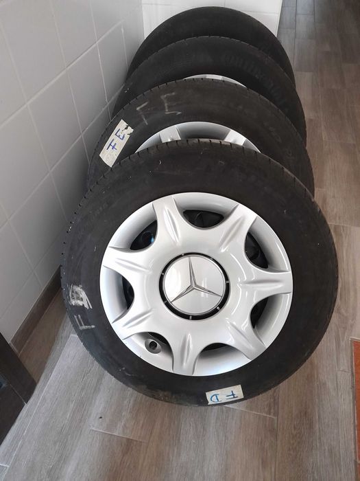 4 Jantes Mercedes em aço tampões de fabrica em estado novo