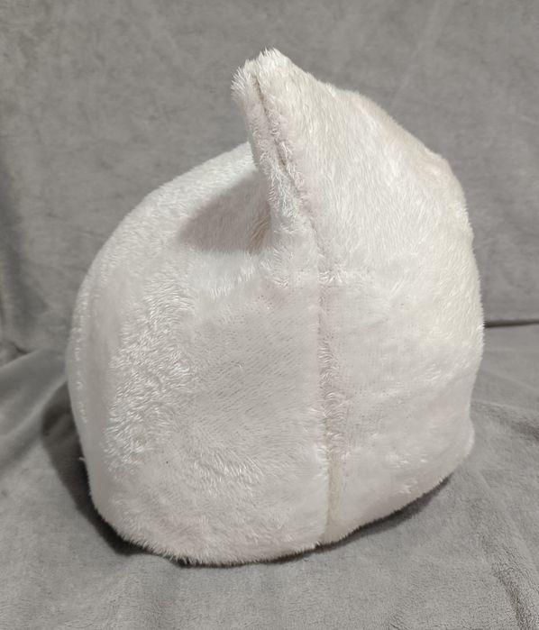 Домик, лежанка для котика.