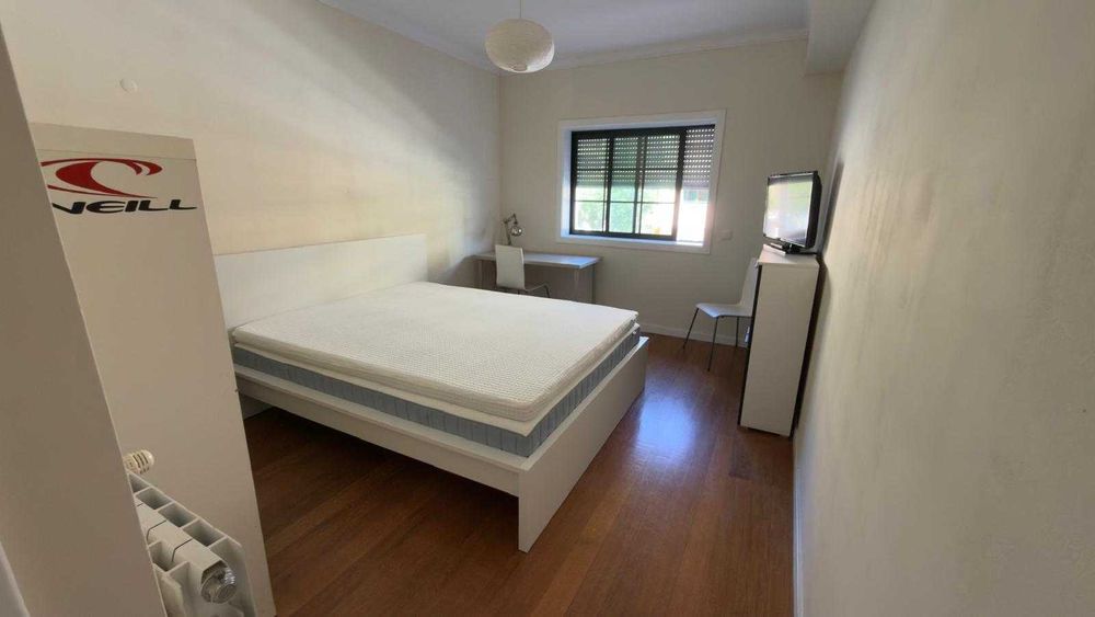 Arrendamento de quarto junto à NOVA SBE - Carcavelos
