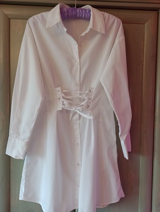 Śnieżnobiała sukienka