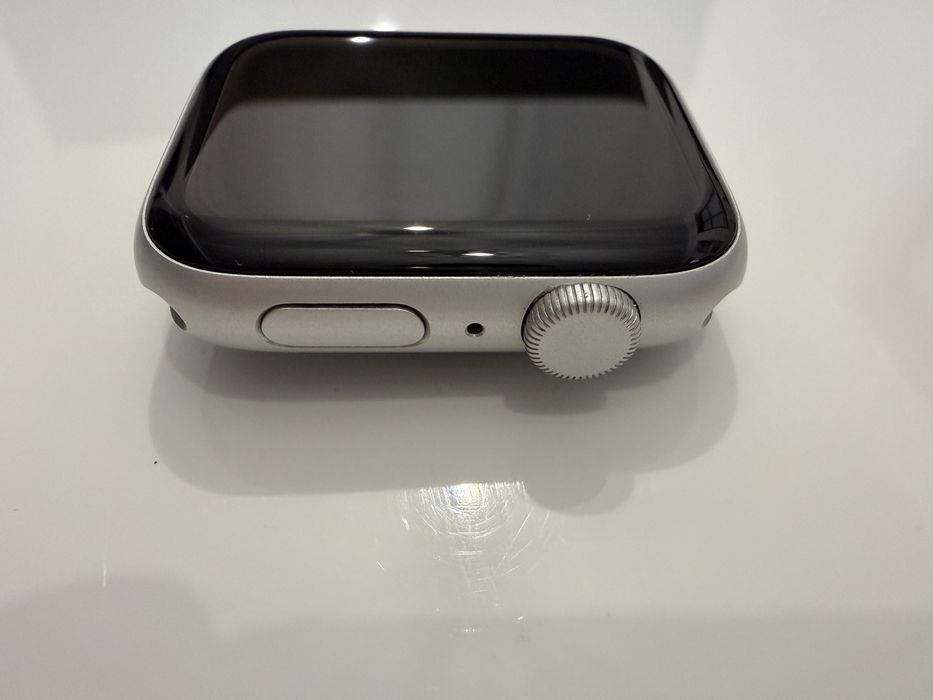 Apple watch SE2 44 mm silver 93% baterii