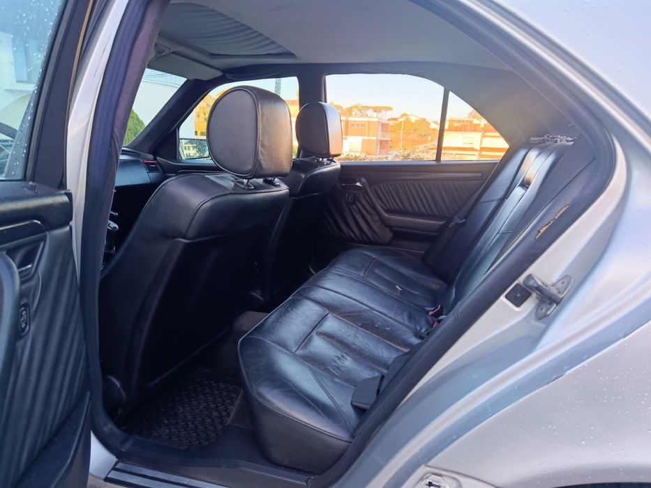 Mercedes 2.2D em muito bom estado