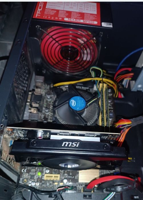 PC gaming completo rato teclado monitor