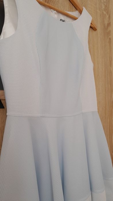 Nowa krótka  sukienka