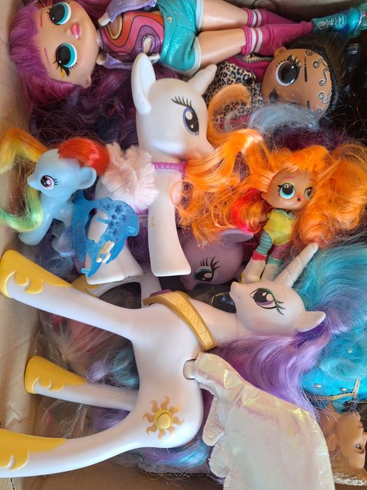 Zabawki: lalki, kucyki, akcesoria