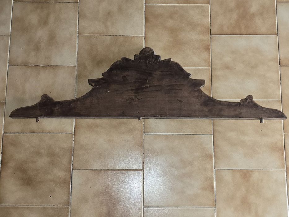 Friso decorativo antigo em madeira entalhada à mão (aprox. 60 cm)