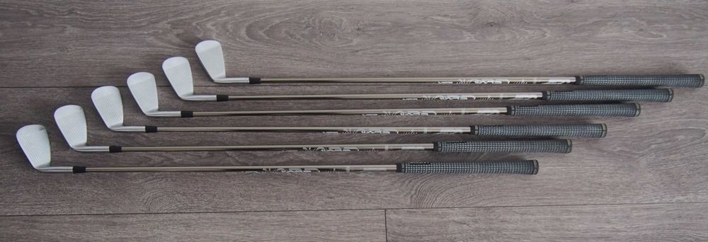 kije do golfa TAKOMO 201 Forged zestaw żelaz Soft Regular graphite