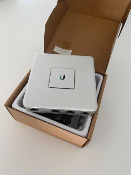 Ubiquiti UniFi Security Gateway 3P e Cloud Key