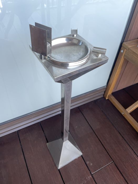 Cinzeiro de pé vintage