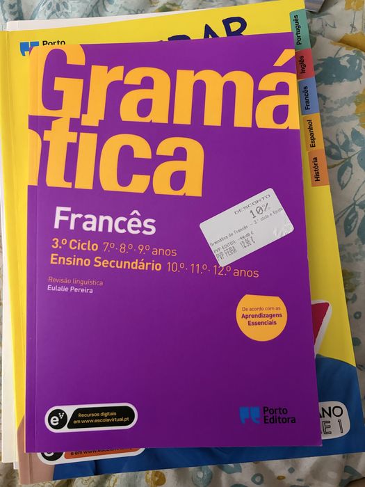 Livros de apoio escolar