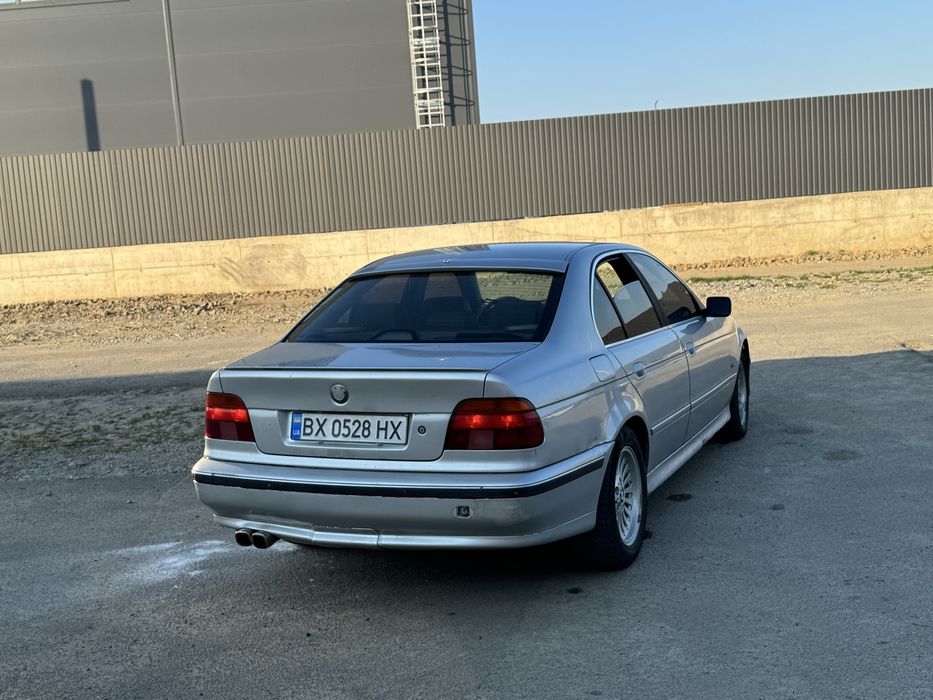 BMW 528 E39 бензин